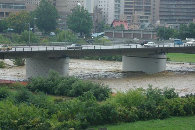 札幌市中央区豊平川洪水 | Toyohira River Flooding - Warning Sign (Housui Susukino, Sapporo, Hokkaido, Japan)